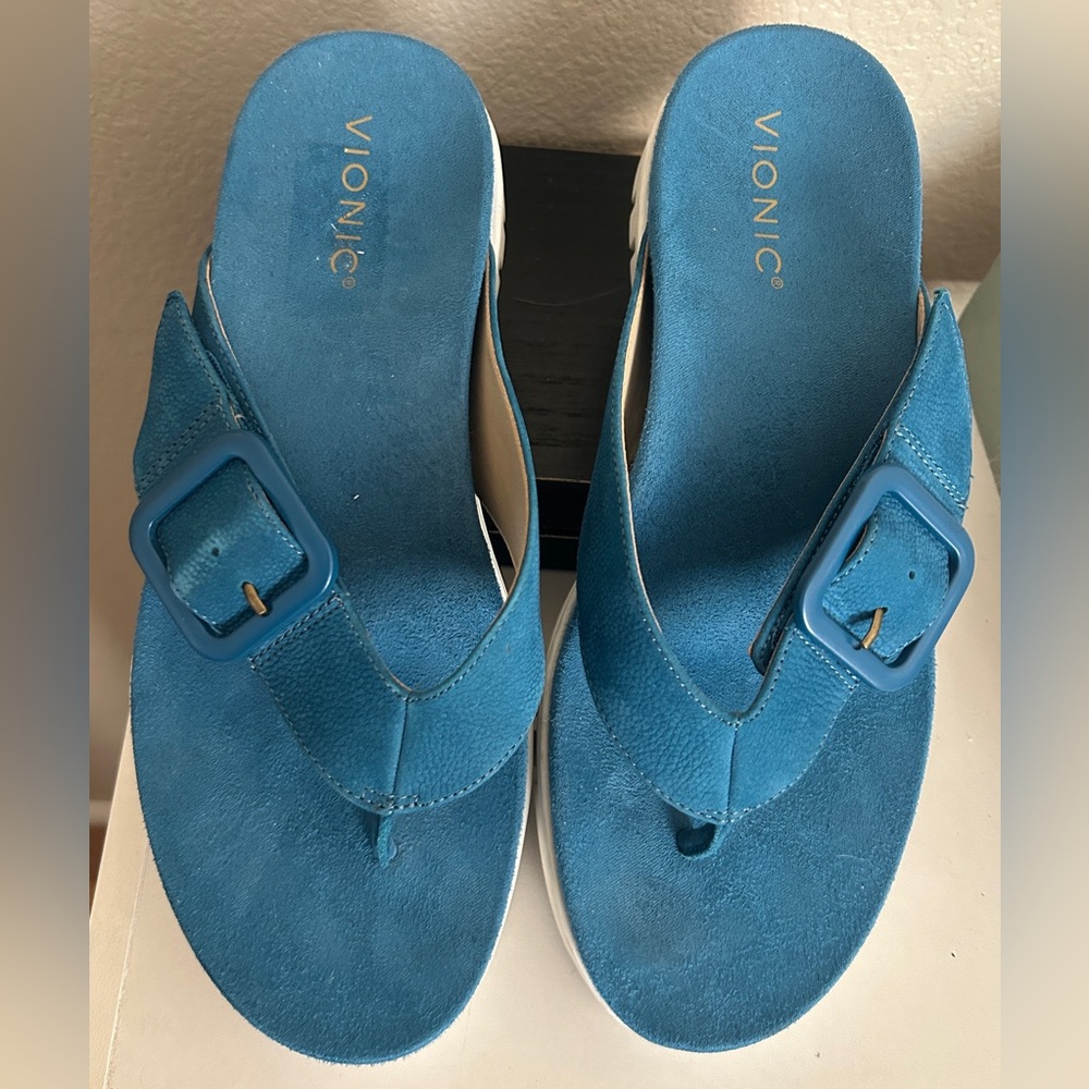 Vionic Teal Blue Suede Buckle Thong Sandals size 9 - Picture 8 of 8